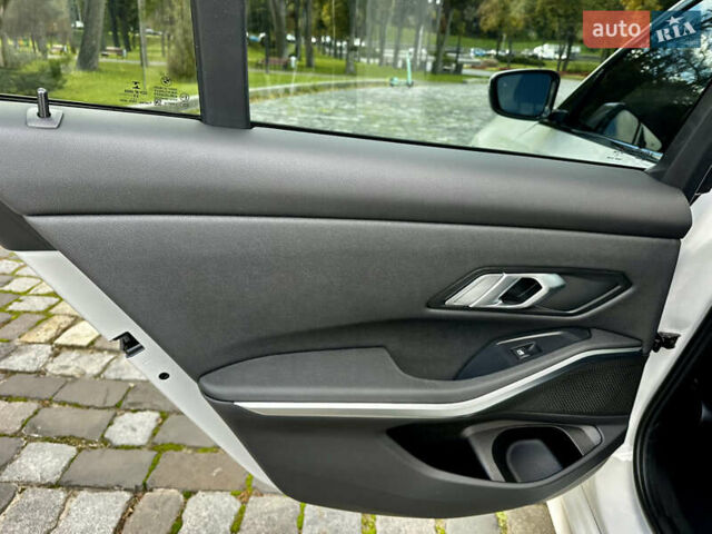 Белый БМВ 3 Серия, объемом двигателя 2 л и пробегом 116 тыс. км за 27500 $, фото 34 на Automoto.ua