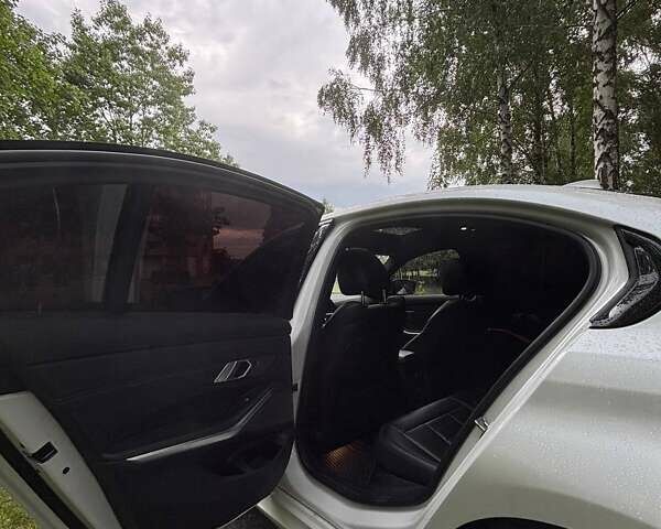 Білий БМВ 3 Серія, об'ємом двигуна 3 л та пробігом 142 тис. км за 48900 $, фото 16 на Automoto.ua