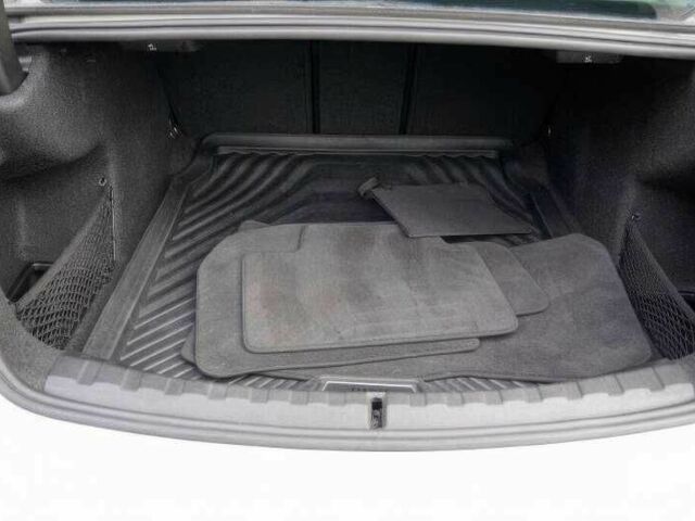 Білий БМВ 3 Серія, об'ємом двигуна 3 л та пробігом 66 тис. км за 15000 $, фото 13 на Automoto.ua