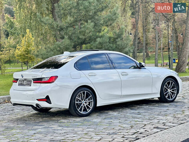 Белый БМВ 3 Серия, объемом двигателя 2 л и пробегом 116 тыс. км за 27500 $, фото 8 на Automoto.ua