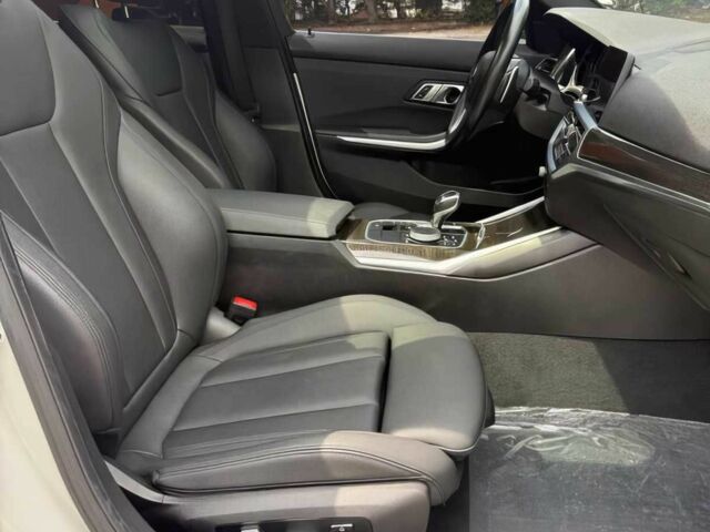 Білий БМВ 3 Серія, об'ємом двигуна 2 л та пробігом 46 тис. км за 8400 $, фото 7 на Automoto.ua