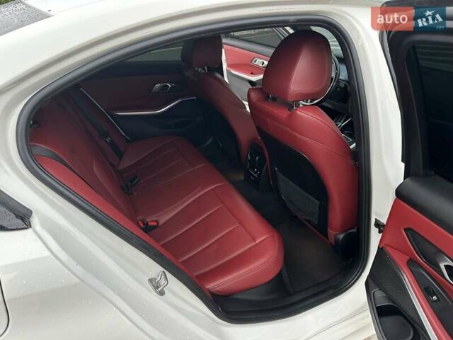 Білий БМВ 3 Серія, об'ємом двигуна 2 л та пробігом 120 тис. км за 29900 $, фото 11 на Automoto.ua