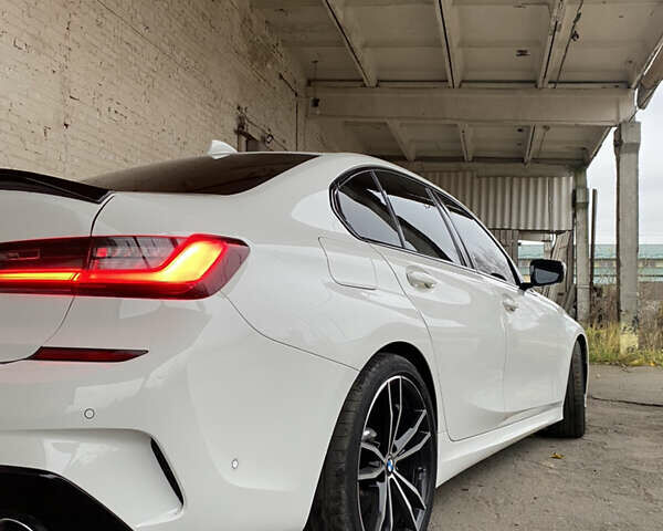 Белый БМВ 3 Серия, объемом двигателя 2 л и пробегом 15 тыс. км за 35500 $, фото 15 на Automoto.ua