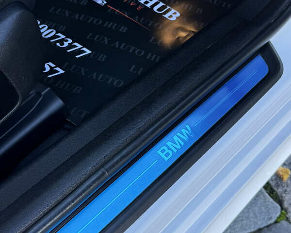 БМВ 3 Серія 2021 у Києві на Automoto.ua Білий БМВ 3 Серія, об'ємом двигуна 0 л та пробігом 23 тис. км за 28888 $, фото 59 на Automoto.ua