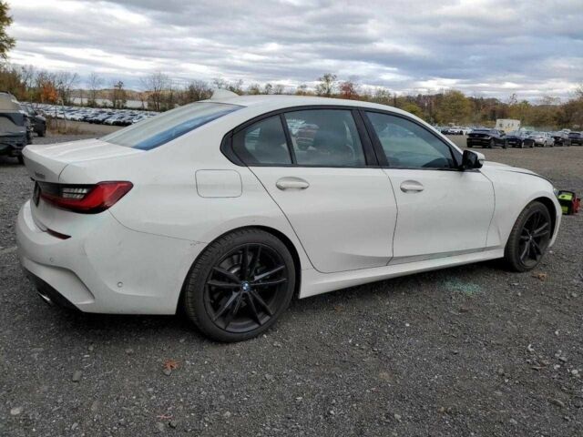 Белый БМВ 3 Серия, объемом двигателя 2 л и пробегом 68 тыс. км за 6900 $, фото 2 на Automoto.ua