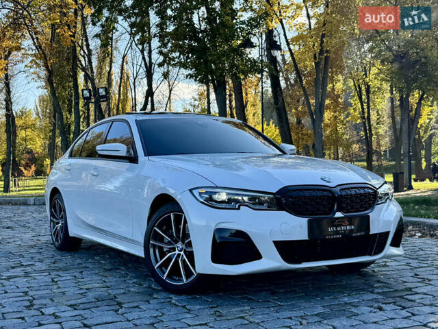 БМВ 3 Серія 2021 у Києві на Automoto.ua Білий БМВ 3 Серія, об'ємом двигуна 0 л та пробігом 23 тис. км за 28888 $, фото 101 на Automoto.ua