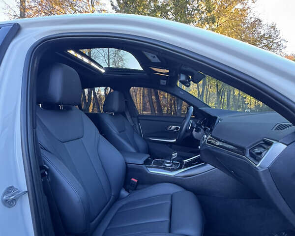 БМВ 3 Серія 2021 у Києві на Automoto.ua Білий БМВ 3 Серія, об'ємом двигуна 0 л та пробігом 23 тис. км за 28888 $, фото 29 на Automoto.ua