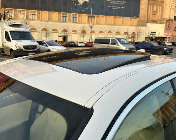 Білий БМВ 3 Серія, об'ємом двигуна 2 л та пробігом 54 тис. км за 32500 $, фото 6 на Automoto.ua