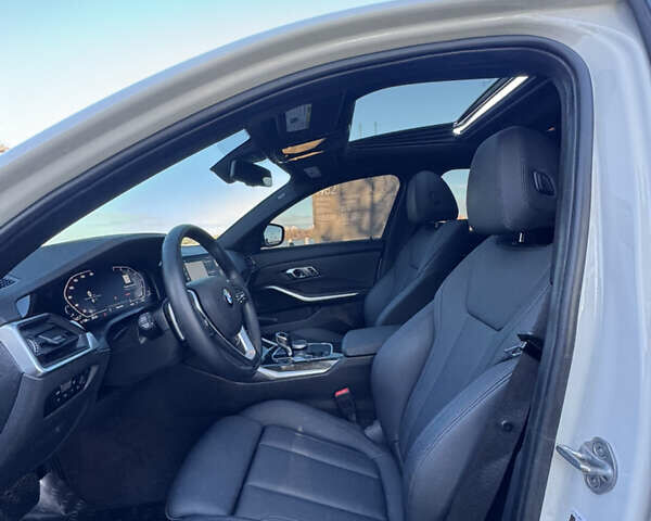 БМВ 3 Серія 2021 у Києві на Automoto.ua Білий БМВ 3 Серія, об'ємом двигуна 0 л та пробігом 23 тис. км за 28888 $, фото 10 на Automoto.ua