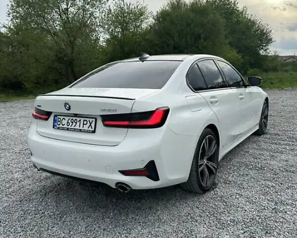 Белый БМВ 3 Серия, объемом двигателя 2 л и пробегом 62 тыс. км за 28000 $, фото 3 на Automoto.ua