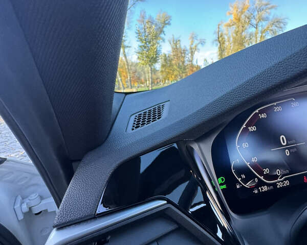 БМВ 3 Серія 2021 у Києві на Automoto.ua Білий БМВ 3 Серія, об'ємом двигуна 0 л та пробігом 23 тис. км за 28888 $, фото 82 на Automoto.ua
