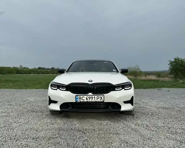 Белый БМВ 3 Серия, объемом двигателя 2 л и пробегом 62 тыс. км за 28000 $, фото 1 на Automoto.ua