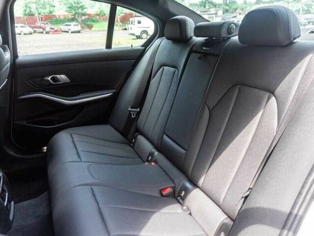 Белый БМВ 3 Серия, объемом двигателя 2 л и пробегом 76 тыс. км за 21000 $, фото 12 на Automoto.ua