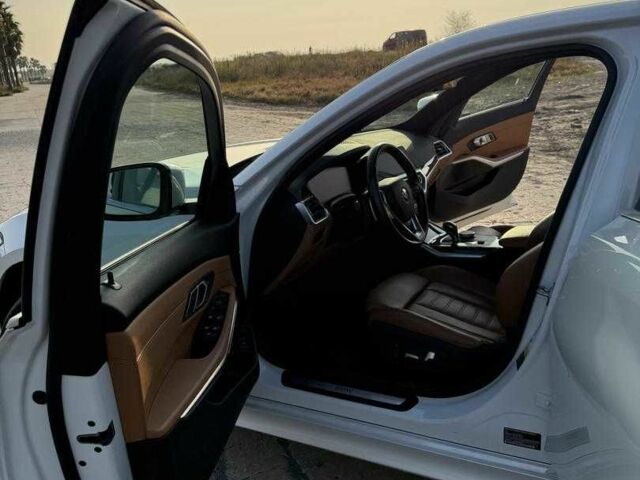 Білий БМВ 3 Серія, об'ємом двигуна 2 л та пробігом 34 тис. км за 17600 $, фото 7 на Automoto.ua