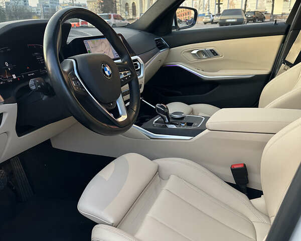 Білий БМВ 3 Серія, об'ємом двигуна 2 л та пробігом 54 тис. км за 32500 $, фото 9 на Automoto.ua