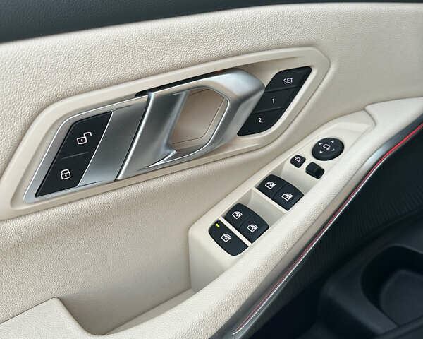 Білий БМВ 3 Серія, об'ємом двигуна 2 л та пробігом 54 тис. км за 32500 $, фото 12 на Automoto.ua