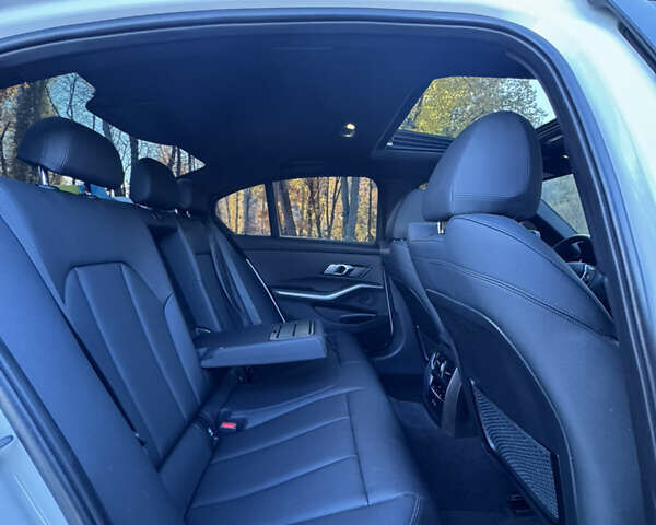 БМВ 3 Серія 2021 у Києві на Automoto.ua Білий БМВ 3 Серія, об'ємом двигуна 0 л та пробігом 23 тис. км за 28888 $, фото 31 на Automoto.ua