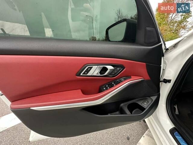 Білий БМВ 3 Серія, об'ємом двигуна 2 л та пробігом 120 тис. км за 29900 $, фото 15 на Automoto.ua