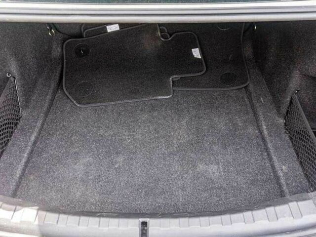 Белый БМВ 3 Серия, объемом двигателя 2 л и пробегом 76 тыс. км за 21000 $, фото 16 на Automoto.ua