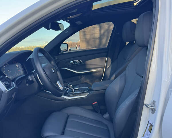 БМВ 3 Серія 2021 у Києві на Automoto.ua Білий БМВ 3 Серія, об'ємом двигуна 0 л та пробігом 23 тис. км за 28888 $, фото 35 на Automoto.ua