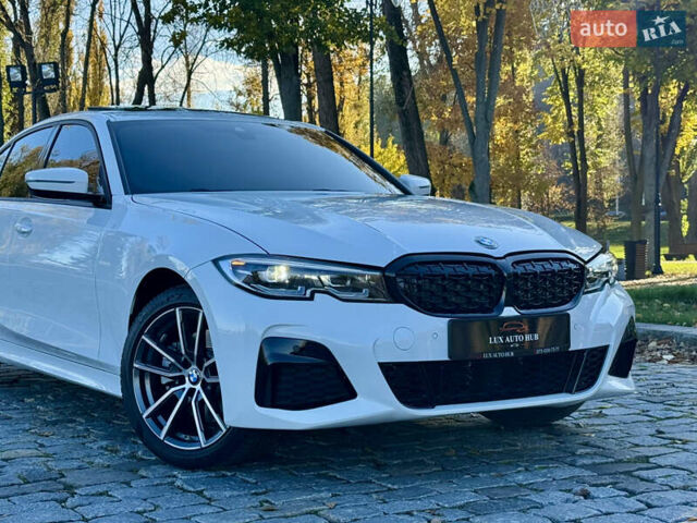 БМВ 3 Серія 2021 у Києві на Automoto.ua Білий БМВ 3 Серія, об'ємом двигуна 0 л та пробігом 23 тис. км за 28888 $, фото 100 на Automoto.ua