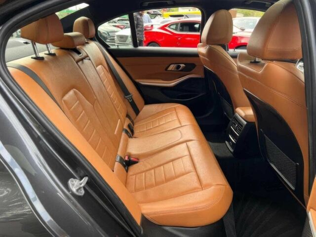 Білий БМВ 3 Серія, об'ємом двигуна 3 л та пробігом 27 тис. км за 18200 $, фото 9 на Automoto.ua