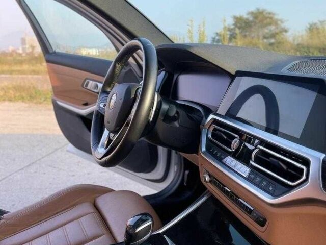 Білий БМВ 3 Серія, об'ємом двигуна 2 л та пробігом 34 тис. км за 17600 $, фото 2 на Automoto.ua