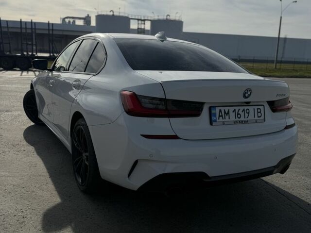 Белый БМВ 3 Серия, объемом двигателя 2 л и пробегом 114 тыс. км за 38000 $, фото 4 на Automoto.ua