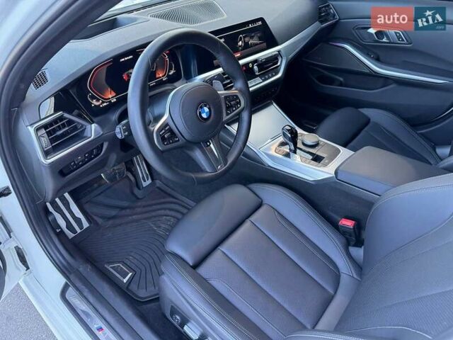 Белый БМВ 3 Серия, объемом двигателя 3 л и пробегом 56 тыс. км за 43000 $, фото 6 на Automoto.ua