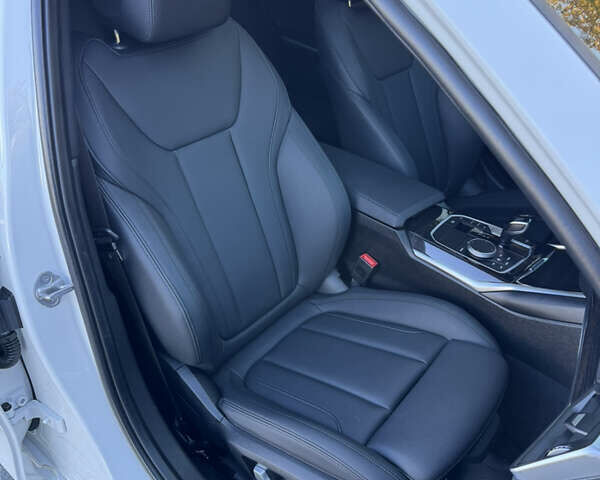 БМВ 3 Серія 2021 у Києві на Automoto.ua Білий БМВ 3 Серія, об'ємом двигуна 0 л та пробігом 23 тис. км за 28888 $, фото 28 на Automoto.ua