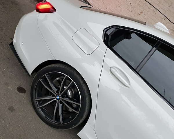 Белый БМВ 3 Серия, объемом двигателя 2 л и пробегом 15 тыс. км за 35500 $, фото 9 на Automoto.ua
