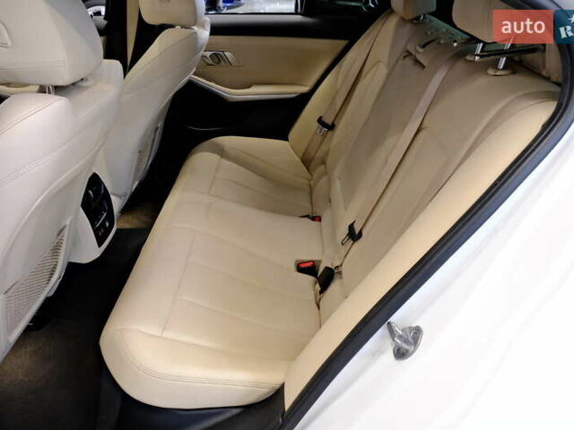 Белый БМВ 3 Серия, объемом двигателя 2 л и пробегом 69 тыс. км за 26900 $, фото 32 на Automoto.ua