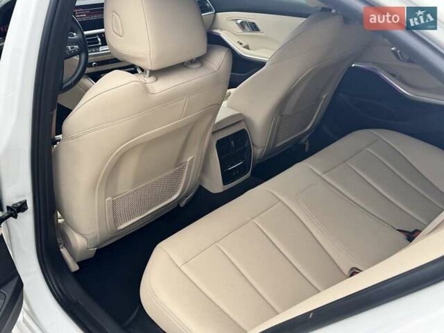 Белый БМВ 3 Серия, объемом двигателя 2 л и пробегом 74 тыс. км за 27500 $, фото 22 на Automoto.ua