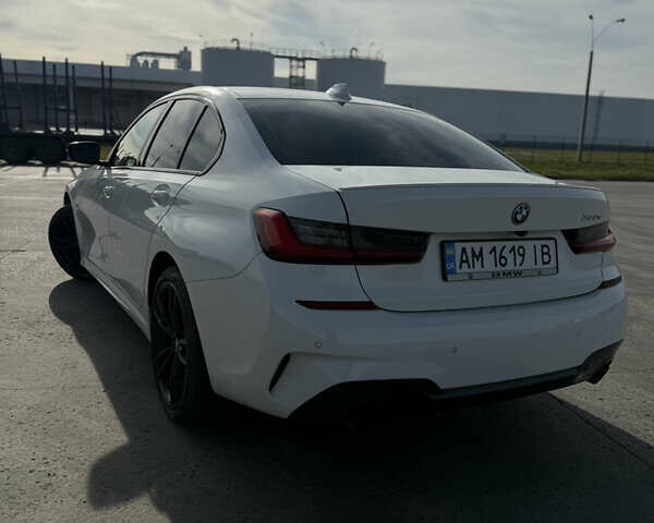 Белый БМВ 3 Серия, объемом двигателя 2 л и пробегом 114 тыс. км за 38000 $, фото 4 на Automoto.ua
