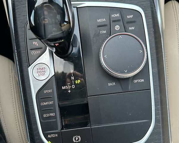 Білий БМВ 3 Серія, об'ємом двигуна 2 л та пробігом 54 тис. км за 32500 $, фото 18 на Automoto.ua