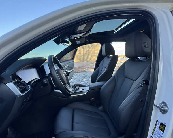 БМВ 3 Серія 2021 у Києві на Automoto.ua Білий БМВ 3 Серія, об'ємом двигуна 0 л та пробігом 23 тис. км за 28888 $, фото 80 на Automoto.ua