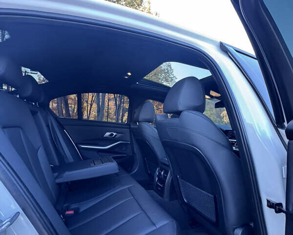 БМВ 3 Серія 2021 у Києві на Automoto.ua Білий БМВ 3 Серія, об'ємом двигуна 0 л та пробігом 23 тис. км за 28888 $, фото 45 на Automoto.ua