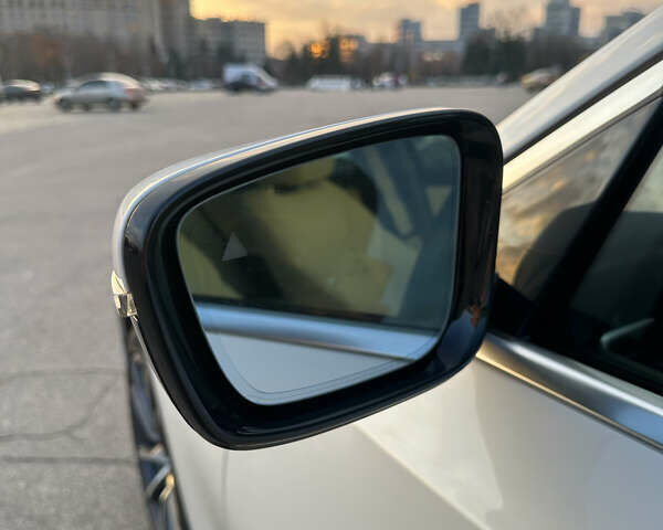 Білий БМВ 3 Серія, об'ємом двигуна 2 л та пробігом 54 тис. км за 32500 $, фото 7 на Automoto.ua