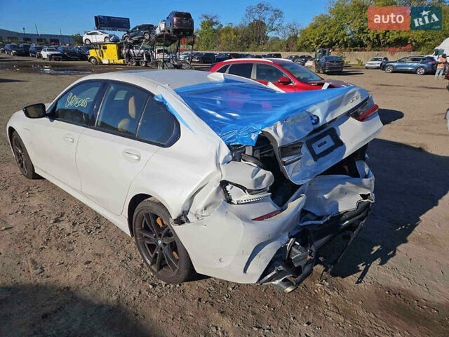 Белый БМВ 3 Серия, объемом двигателя 2 л и пробегом 50 тыс. км за 20200 $, фото 8 на Automoto.ua