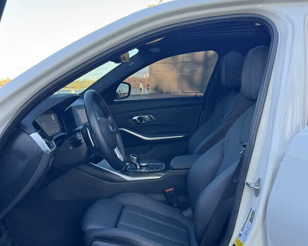 БМВ 3 Серія 2021 у Києві на Automoto.ua Білий БМВ 3 Серія, об'ємом двигуна 0 л та пробігом 23 тис. км за 28888 $, фото 60 на Automoto.ua