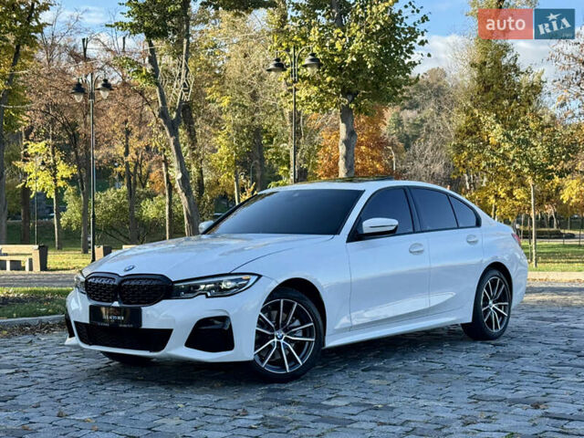 БМВ 3 Серія 2021 у Києві на Automoto.ua Білий БМВ 3 Серія, об'ємом двигуна 0 л та пробігом 23 тис. км за 28888 $, фото 86 на Automoto.ua