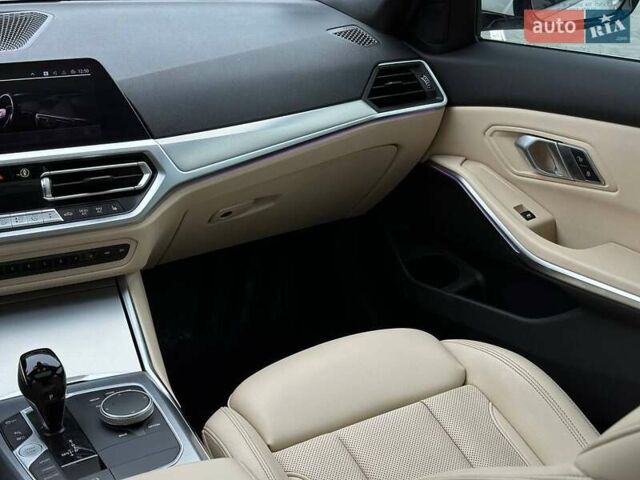 Белый БМВ 3 Серия, объемом двигателя 2 л и пробегом 177 тыс. км за 32400 $, фото 24 на Automoto.ua