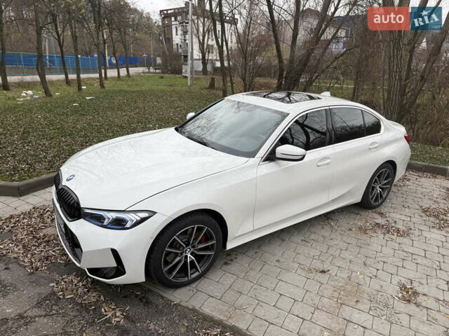 Белый БМВ 3 Серия, объемом двигателя 2 л и пробегом 122 тыс. км за 28000 $, фото 13 на Automoto.ua