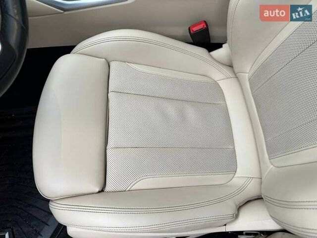 Белый БМВ 3 Серия, объемом двигателя 2 л и пробегом 177 тыс. км за 32400 $, фото 12 на Automoto.ua