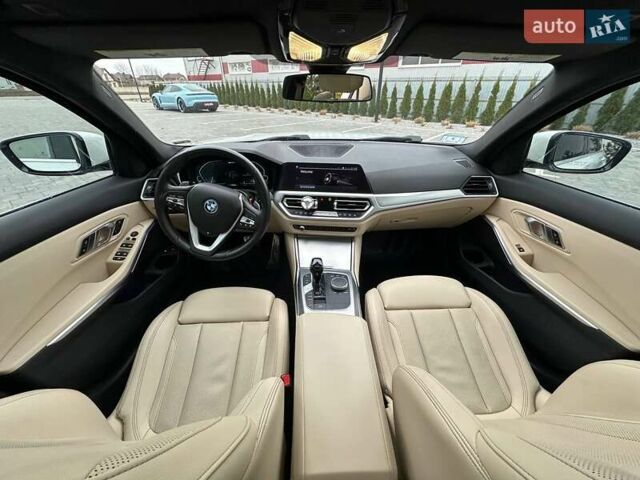 Белый БМВ 3 Серия, объемом двигателя 2 л и пробегом 177 тыс. км за 32400 $, фото 25 на Automoto.ua