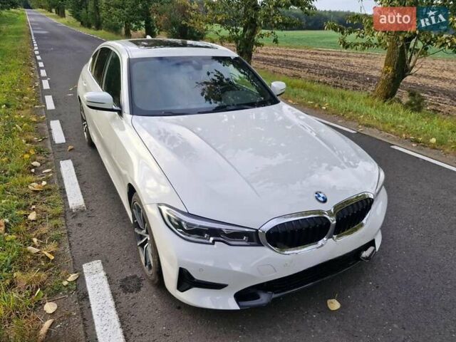 БМВ 3 Серия 2022 в Львове на Automoto.ua Белый БМВ 3 Серия, объемом двигателя 2 л и пробегом 80 тыс. км за 45621 $, фото 5 на Automoto.ua