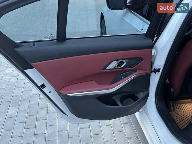 БМВ 3 Серия 2022 в Виннице на Automoto.ua Белый БМВ 3 Серия, объемом двигателя 2 л и пробегом 47 тыс. км за 29999 $, фото 37 на Automoto.ua