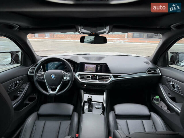 Білий БМВ 3 Серія, об'ємом двигуна 2 л та пробігом 122 тис. км за 29900 $, фото 23 на Automoto.ua