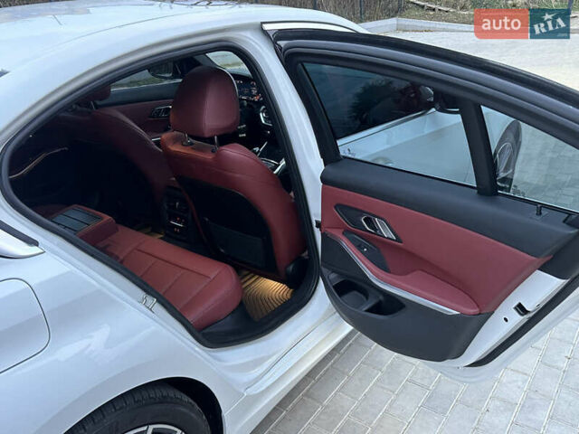 БМВ 3 Серия 2022 в Виннице на Automoto.ua Белый БМВ 3 Серия, объемом двигателя 2 л и пробегом 47 тыс. км за 29999 $, фото 42 на Automoto.ua