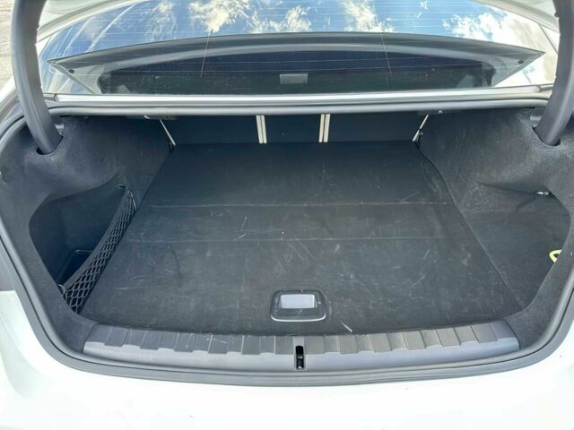 Белый БМВ 3 Серия, объемом двигателя 2 л и пробегом 30 тыс. км за 13500 $, фото 12 на Automoto.ua